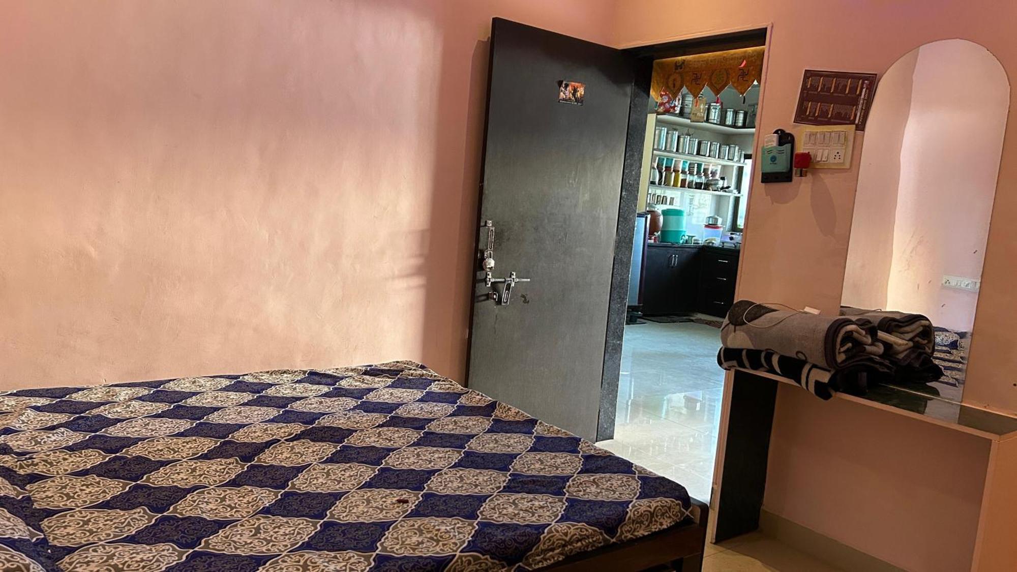 Dwarka Home Stay 2 Only Family Kültér fotó